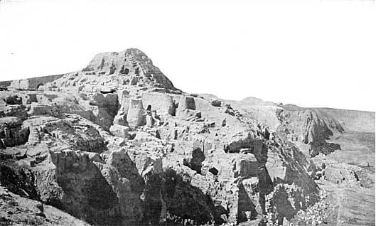 Kal'at Shergat, the zigurrat and ruins of north wall
