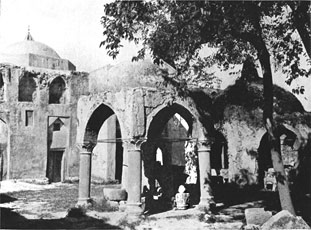 Jeziret Ibn 'Umar, fountain of mosque