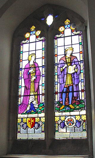 Stained glass window, the Guild Chapel, Stratford-upon-Avon: Agnes, wife of John Clopton, & Richard Symons