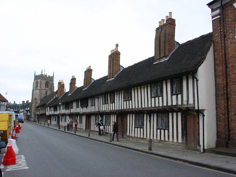 Looking left towards Stratford upon Avon New Place site, 