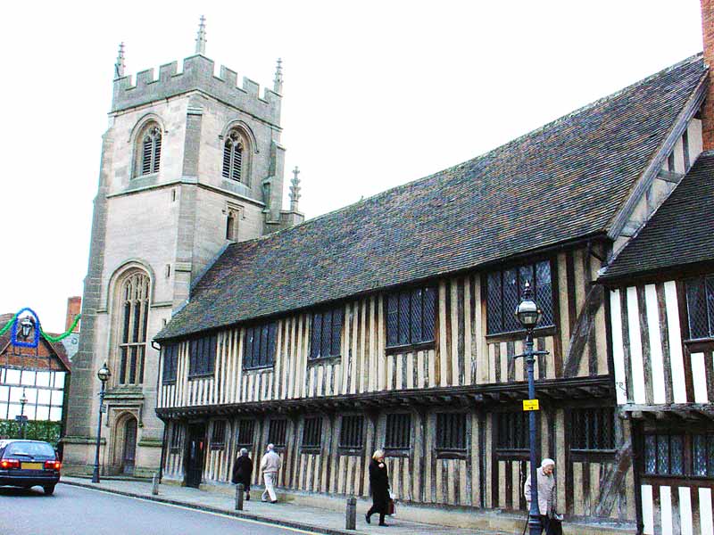 Looking acrpss Chapel & older houses. New Place site at left.
